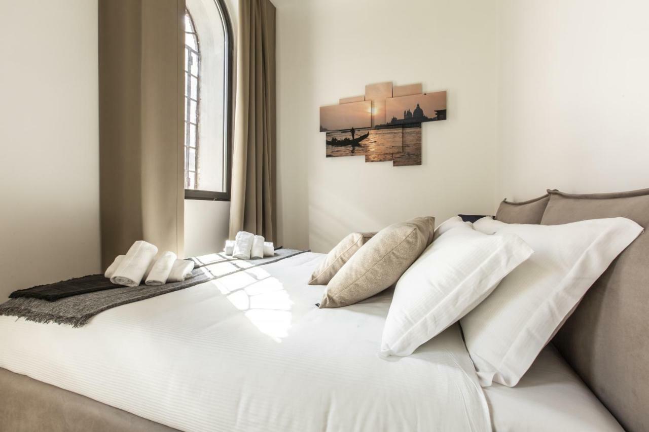 Appartamento Elegant Fornasa Vecia, Canal View With A Beautiful Garden R&r