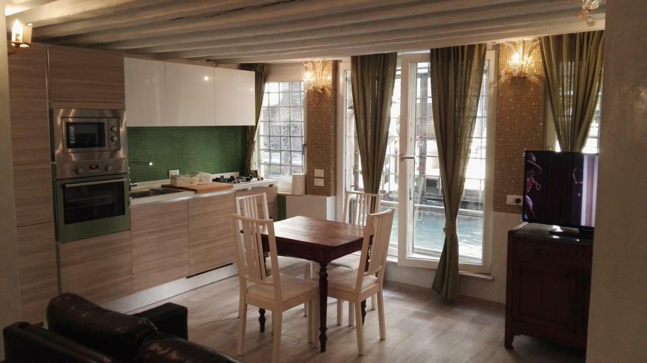 Apartment Sweet Passion