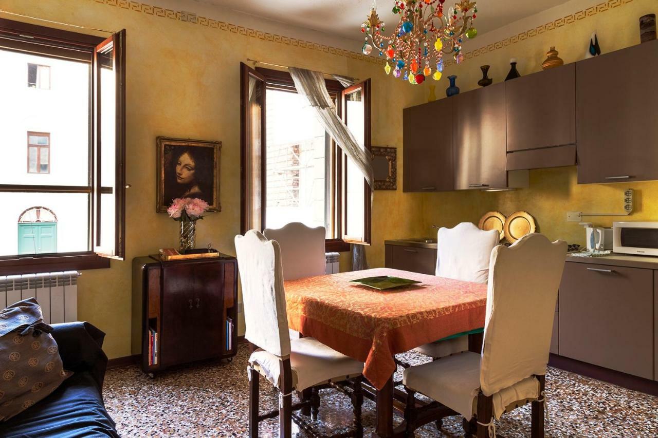 Ca' Zora - Contemporary & Barock House