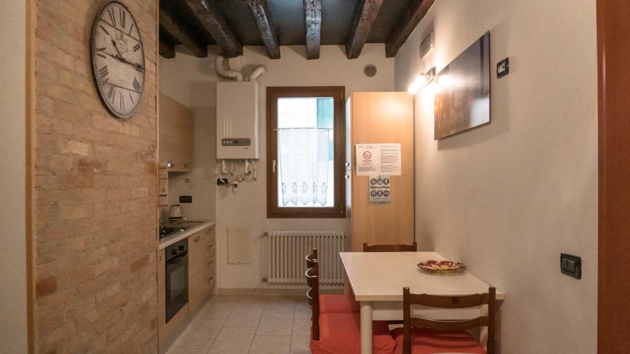 Apartment La Gondola - Beautiful Canal View