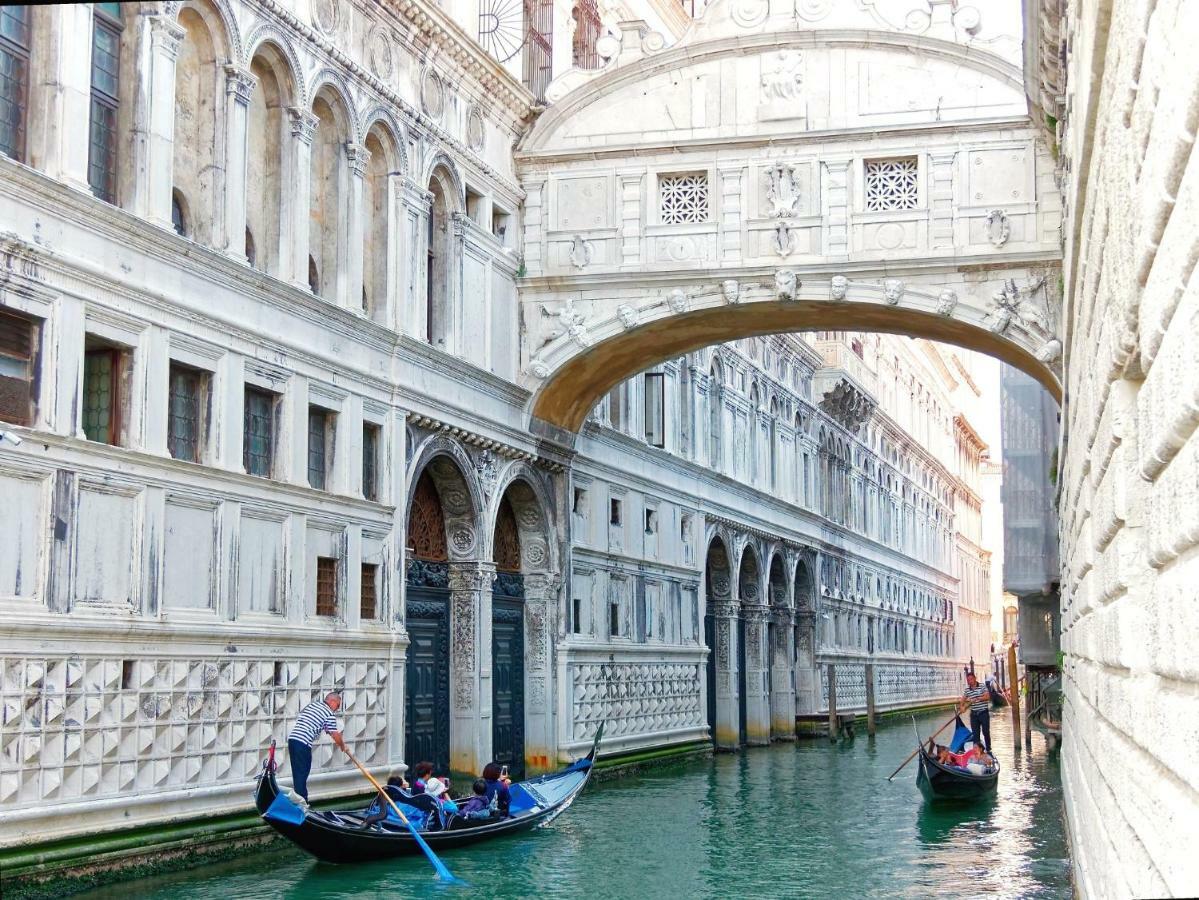Ca Zulian Amazing Canal View Venedig