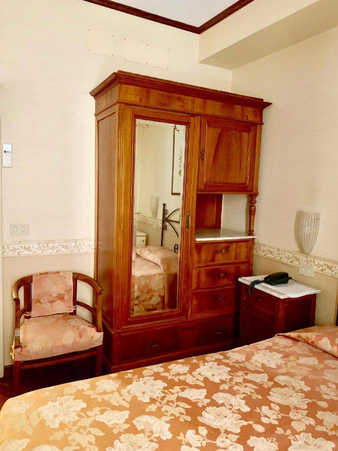 La Calcina Hotel