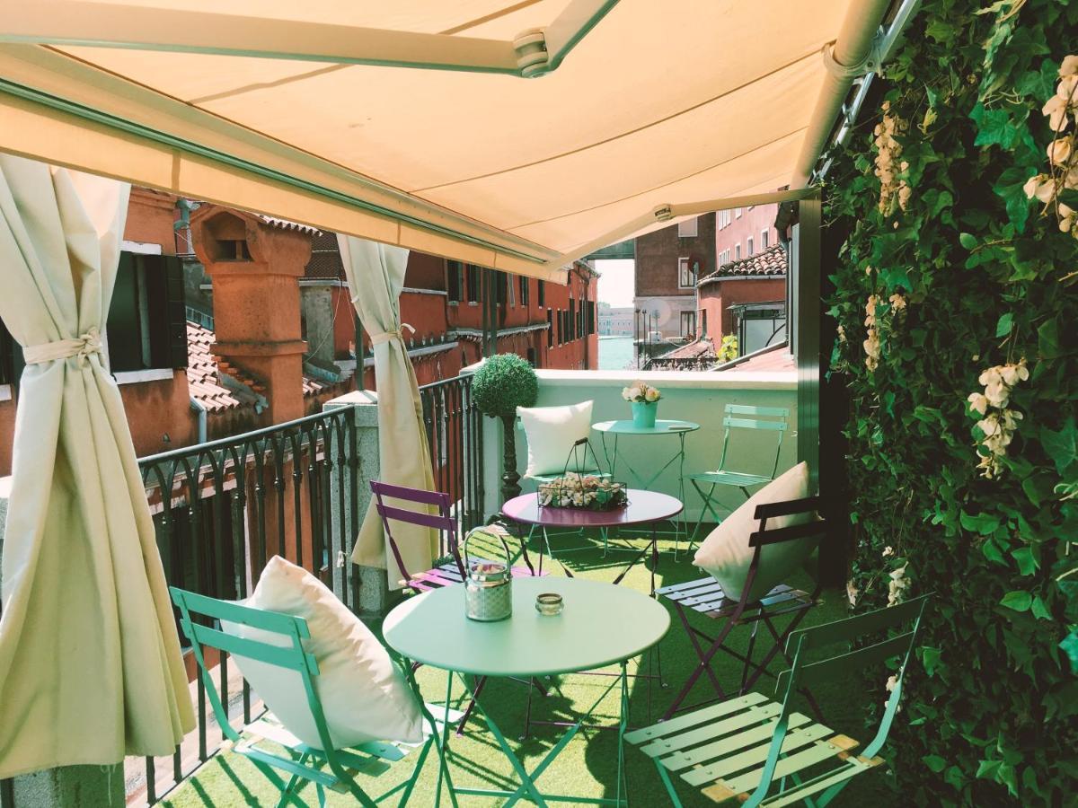 Aquamare, Boutique Couette-café 2*