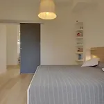 Simone