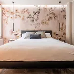 Accademia Apartments R&R