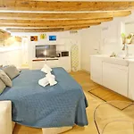 Dolcevita Apartments N 506 Design