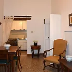 Ca\' Del Moro, Central Apartment