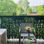 Suite Apartment Near Venice