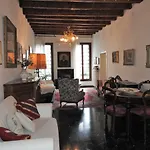 La Poetessa