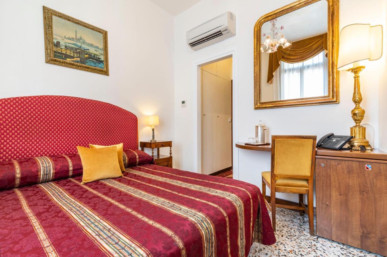 Palazzo Schiavoni Residenza D'epoca Affittacamere Venezia