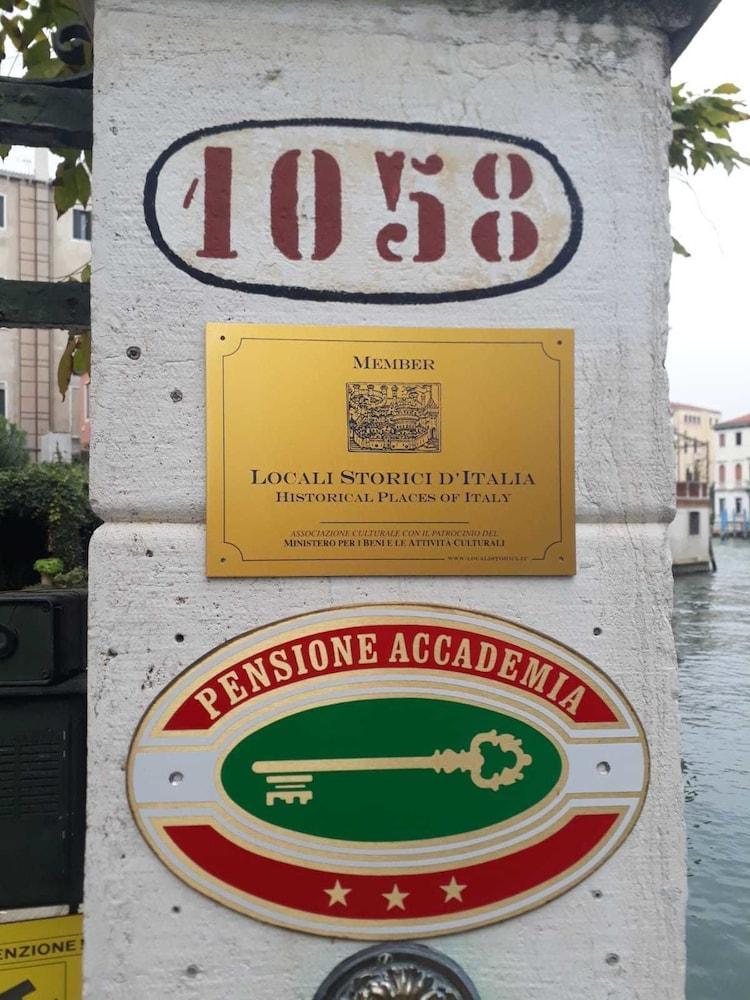 Accademia - Maravege 3*