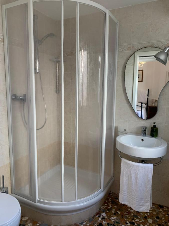 Bed & Breakfast Al Teatro With Canal View Venezia