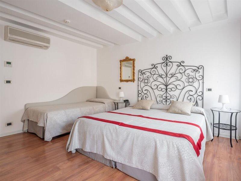Antigo Trovatore 3* Venetië