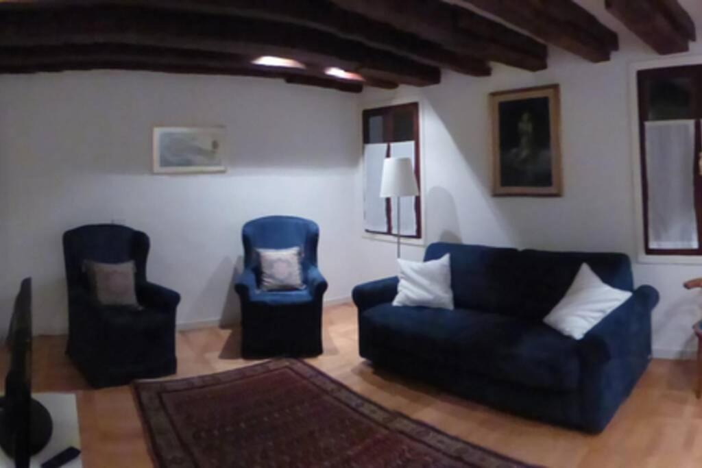 Charming House In Apartment *