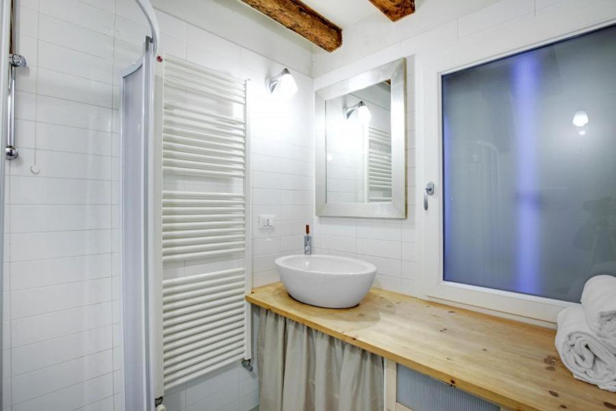Cozy Up To 4 In Biennale Giardini By Bricola * Venezia