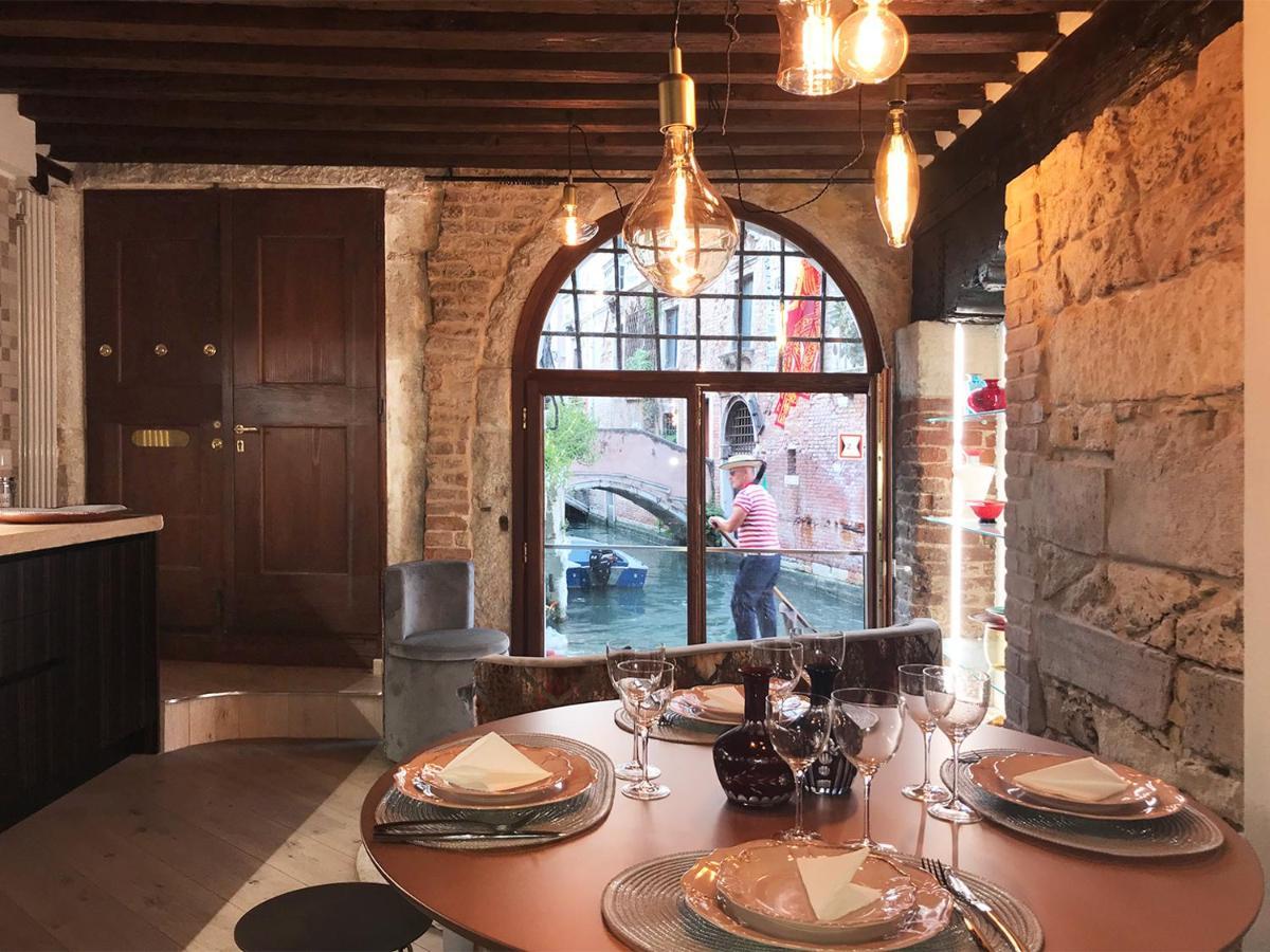 Casa Manina Sul Ponte - Your Private Canal View Venise