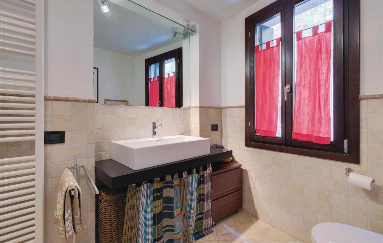 Apartment In -ve- With Wifi *
