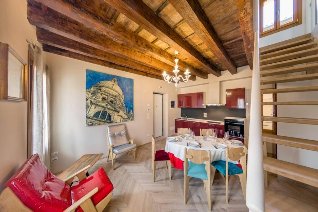 Elite Stunning Venetian Apt. Close Accademia Apartment Venice