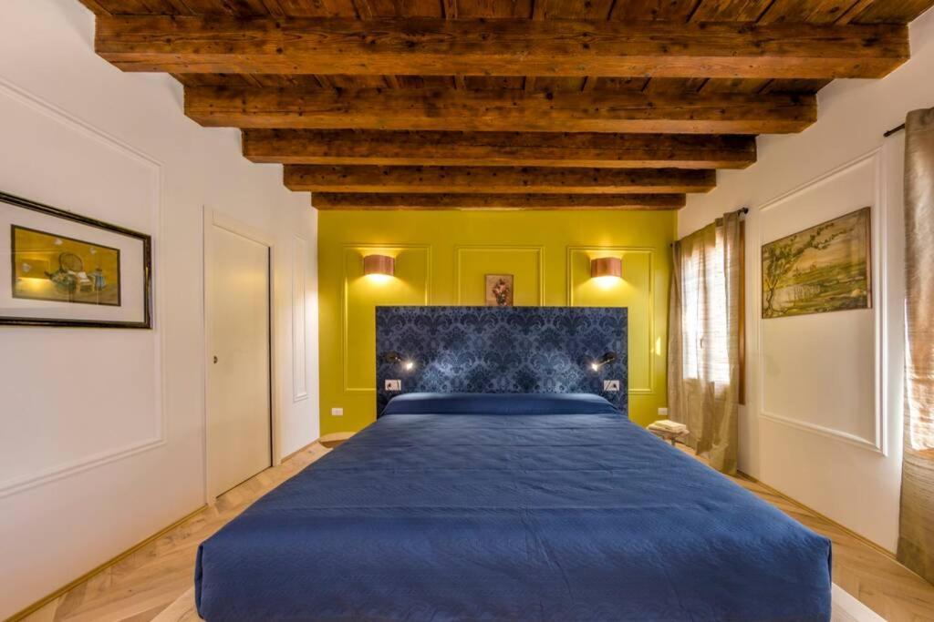 Elite Stunning Venetian Apt. Close Accademia Apartment Venice