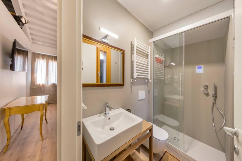 Apartment Elite Stunning Venetian Apt. Close Accademia *
