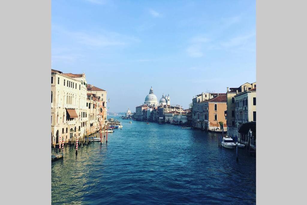 Elite Stunning Venetian Apt. Close Accademia Apartment