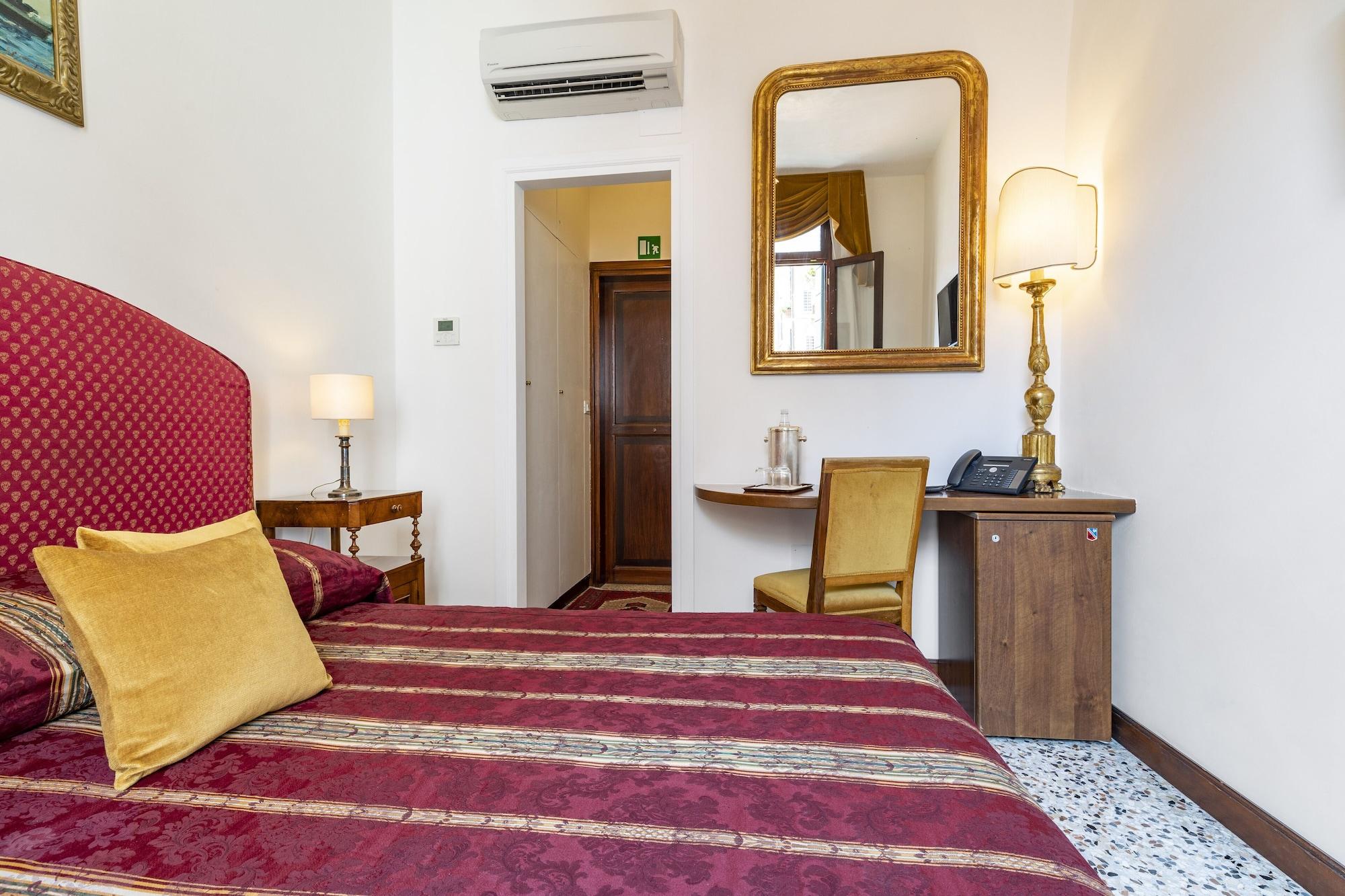Affittacamere Palazzo Schiavoni Residenza D'epoca 3*