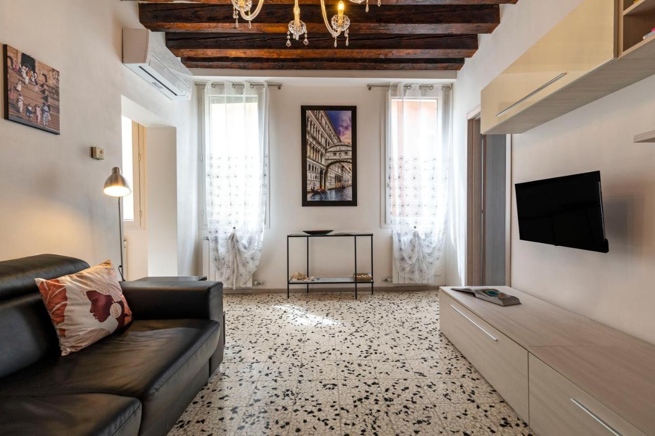 Ponte Squero Flat M0270423226 Apartment Venice