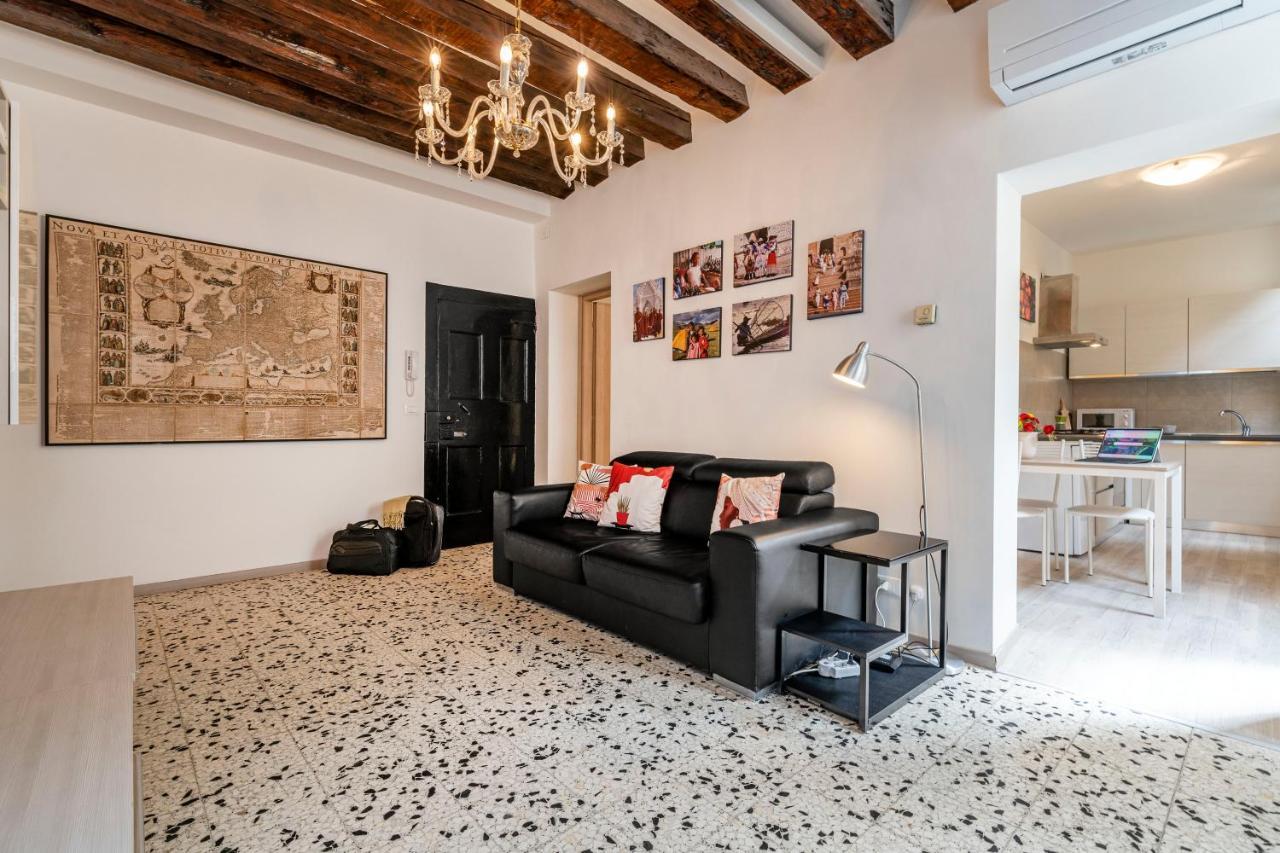 Ponte Squero Flat M0270423226 Apartment *