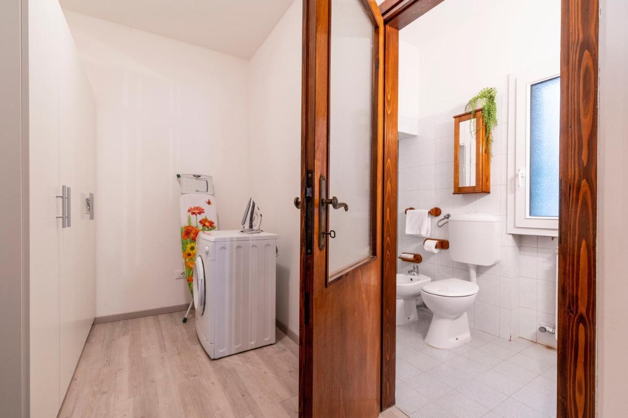 Apartment Ponte Squero Flat M0270423226 Venice