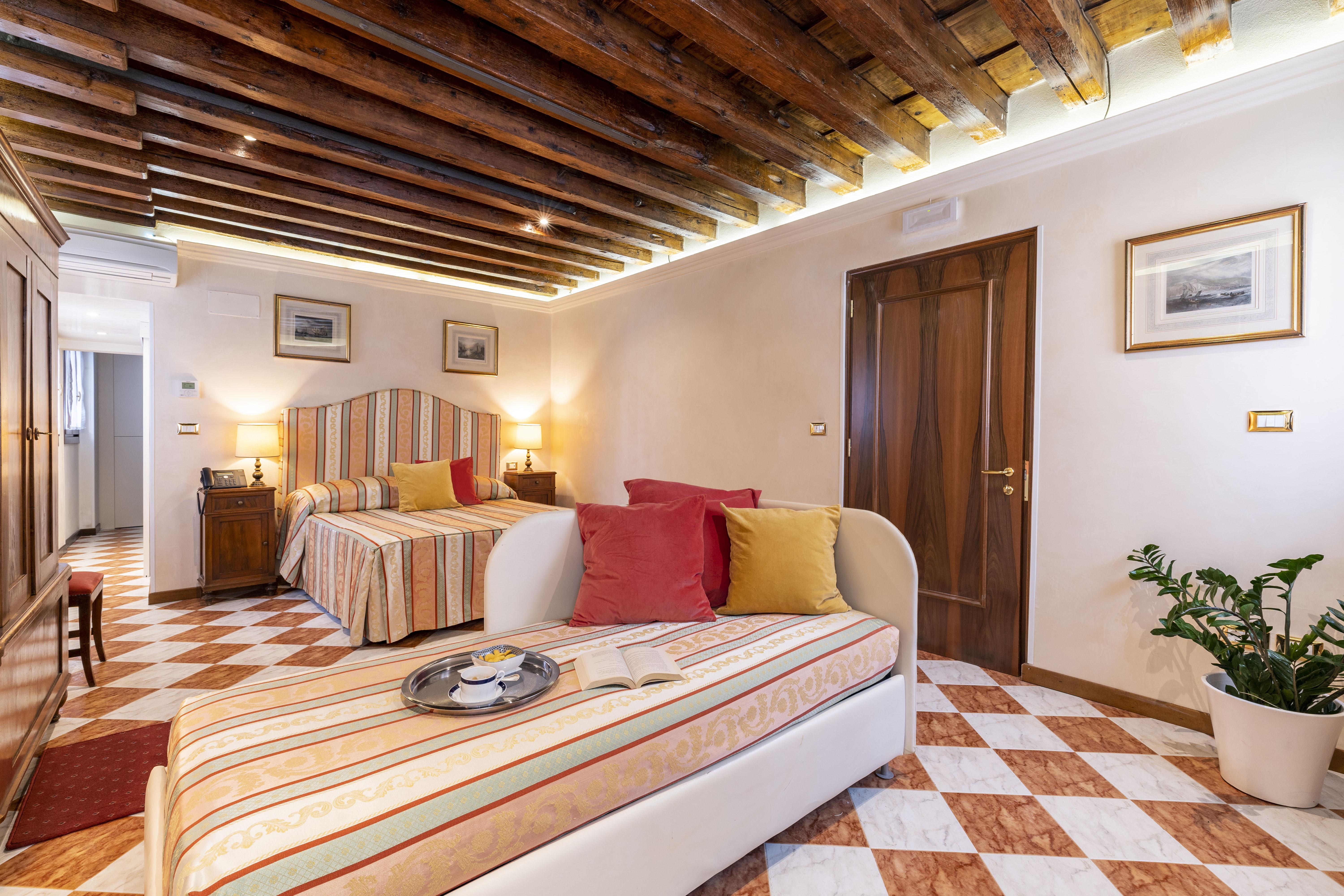 Palazzo Schiavoni Residenza D'epoca 3*