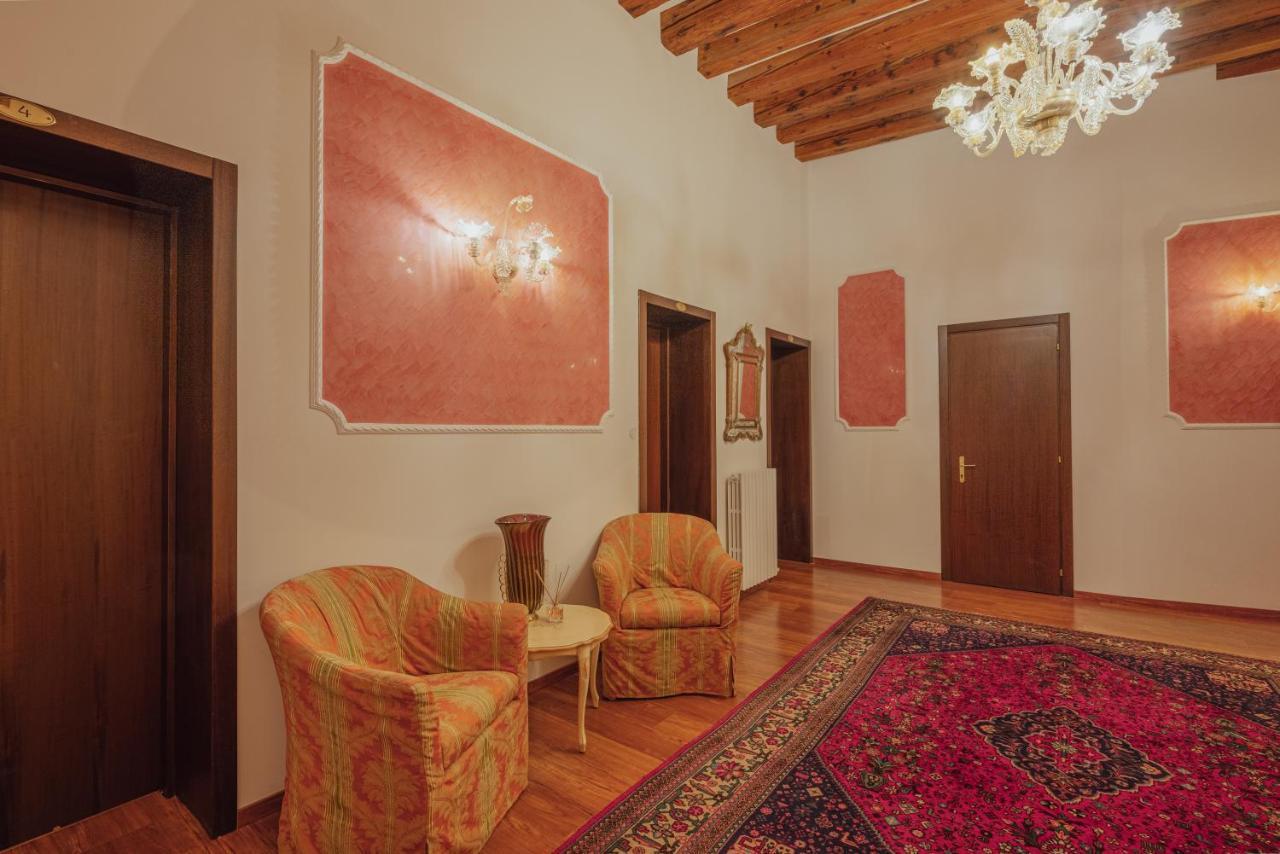 Hotel Al Sotoportego *