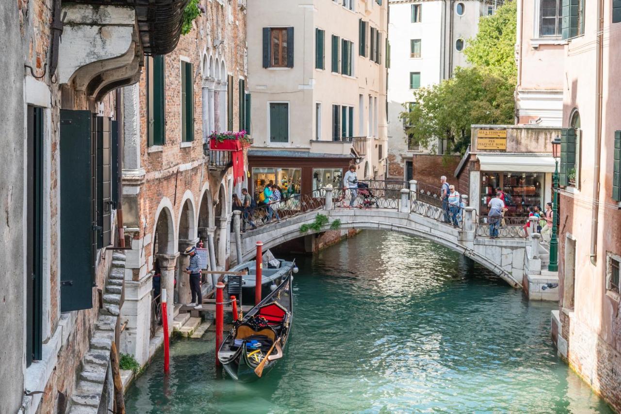 Al Sotoportego * Venedig