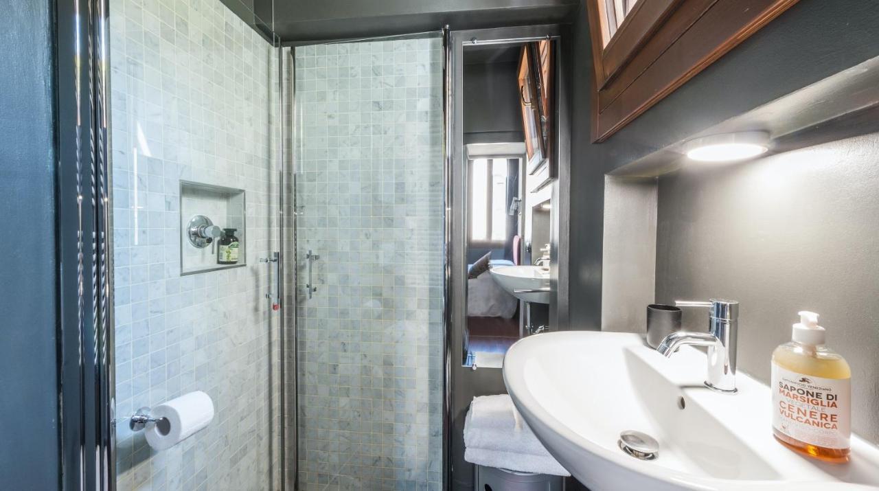 Stylish Renovated In The Heart Of The City Venezia