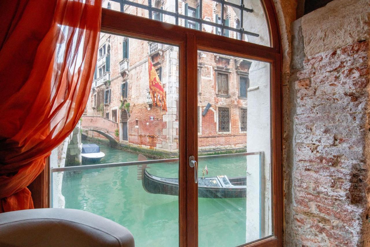 Casa Manina Sul Ponte - Your Private Canal View Appartement