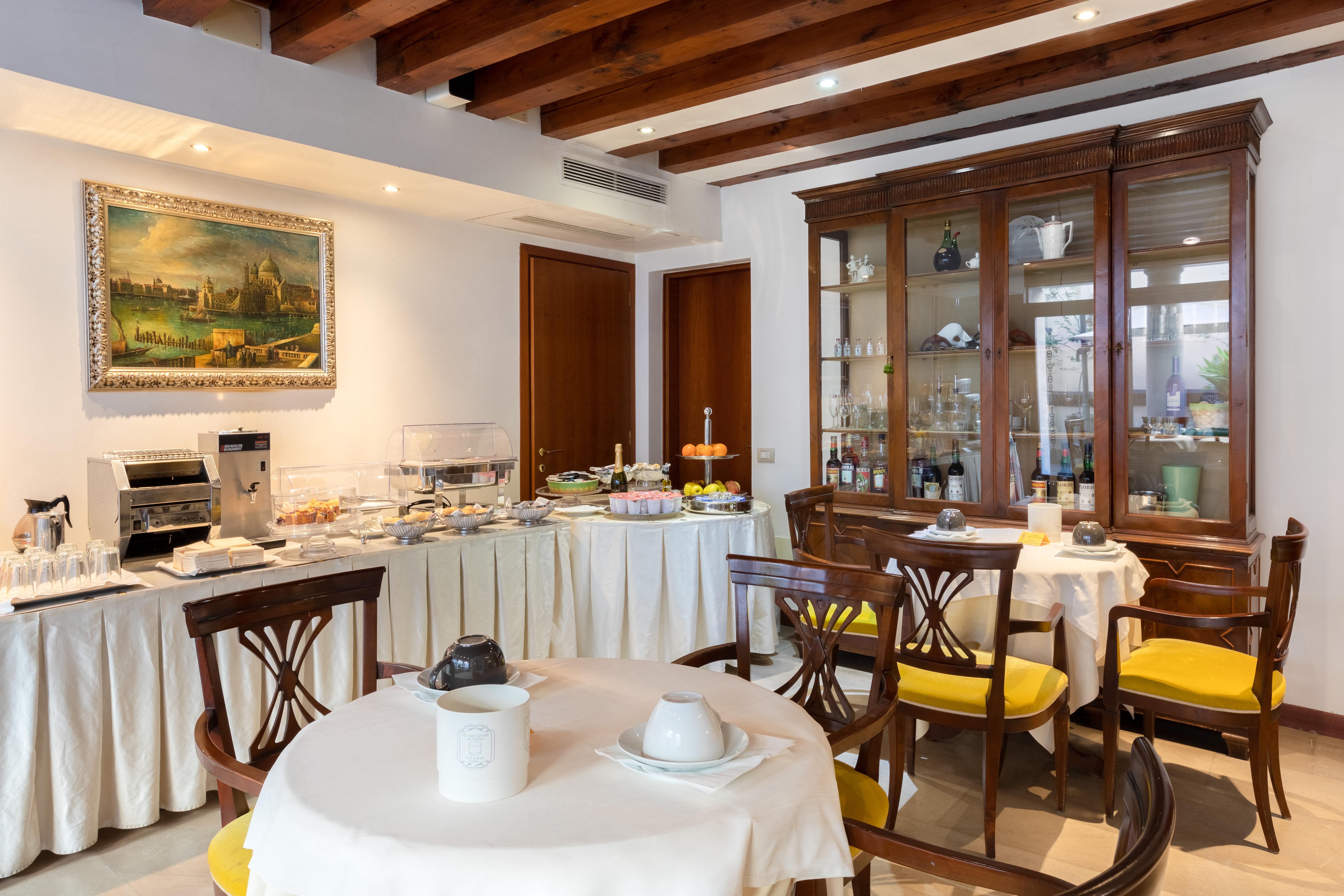 Palazzina Fortuny Bed & Breakfast 3*