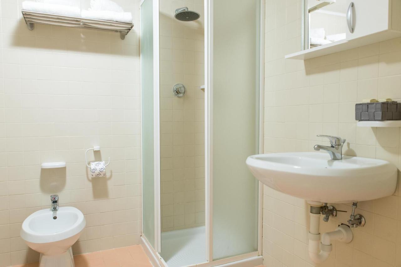 -spacious And Flat With Private Patio