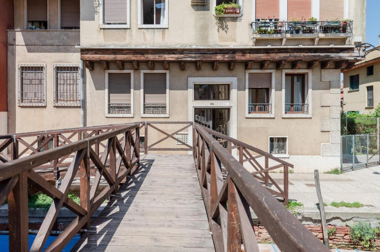 Guesthost - Venezia Santa Lucia Station Lovely Flat! * Venetië