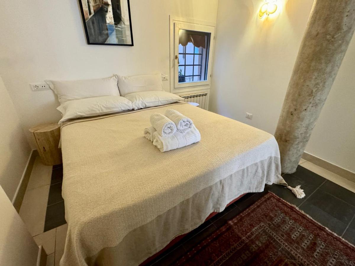 Ca Penini - Canal View Apartment Venice