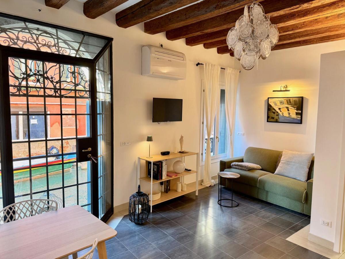 Ca Penini - Canal View