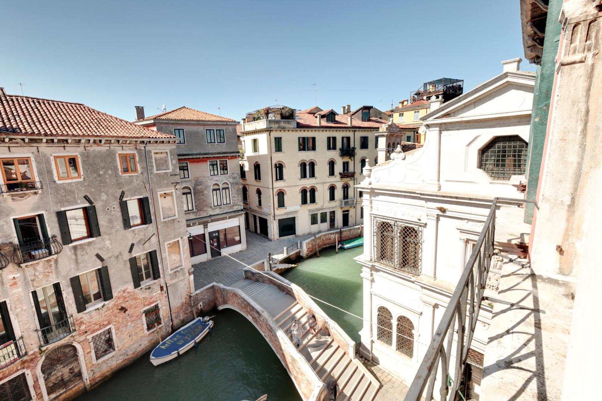 Affittacamere Palazzo Schiavoni Residenza D'epoca 3*