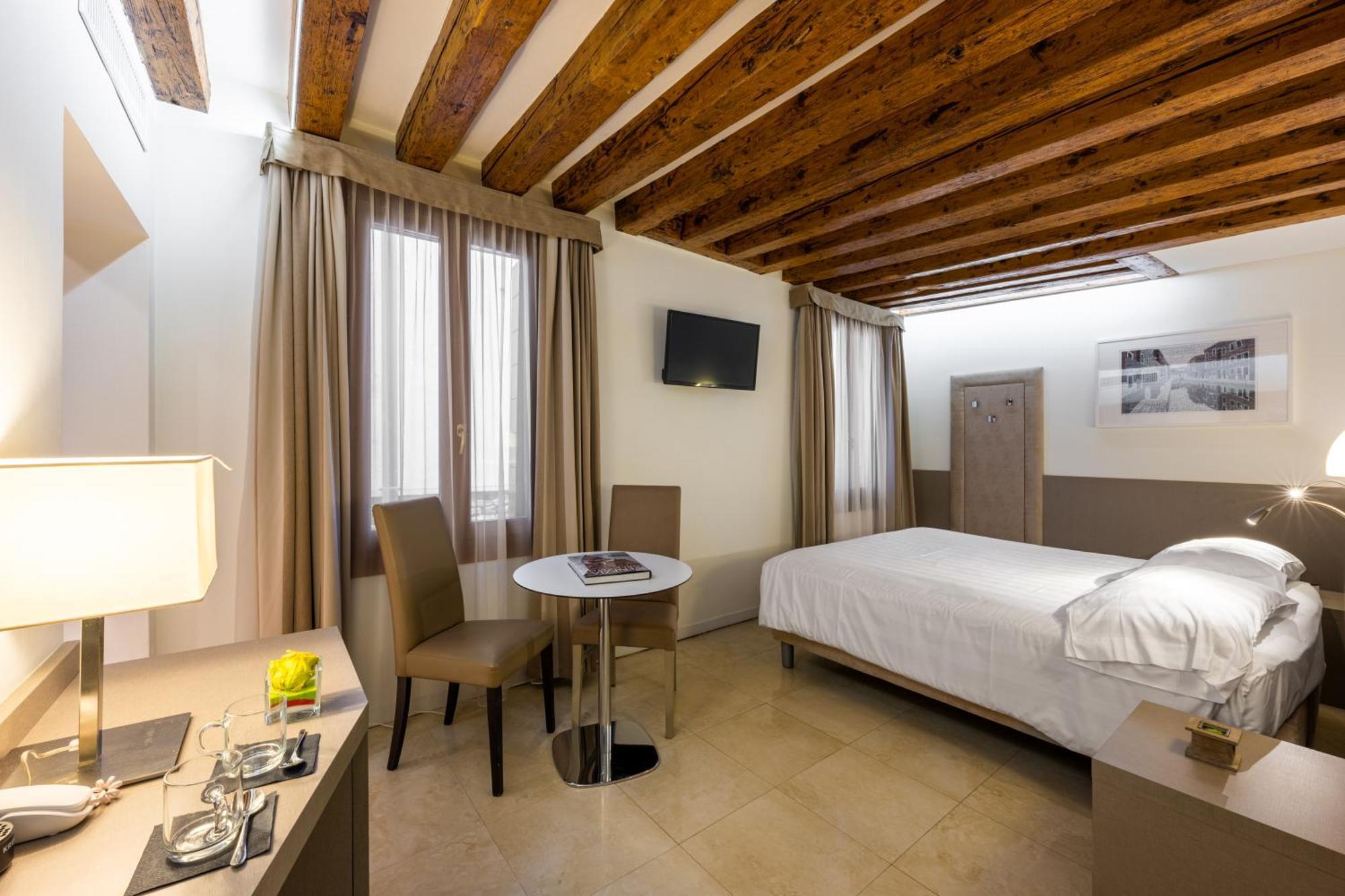 Filù Hotel 3*