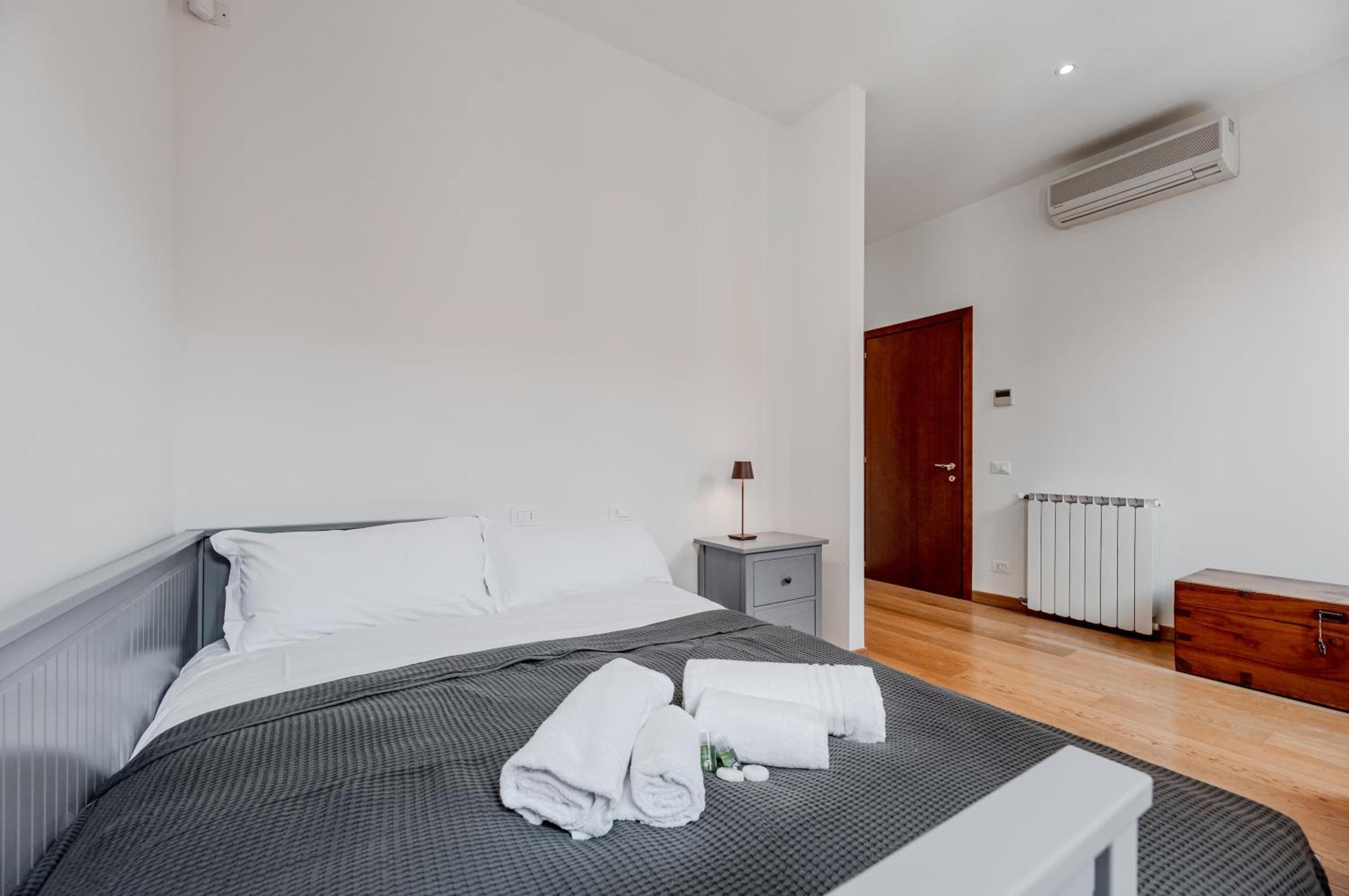 Elegant 7 Minutes From Piazza San Marco! Venise