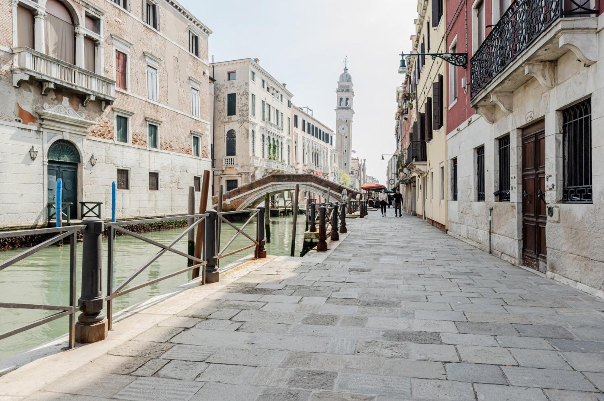 Appartement Elegant 7 Minutes From Piazza San Marco!