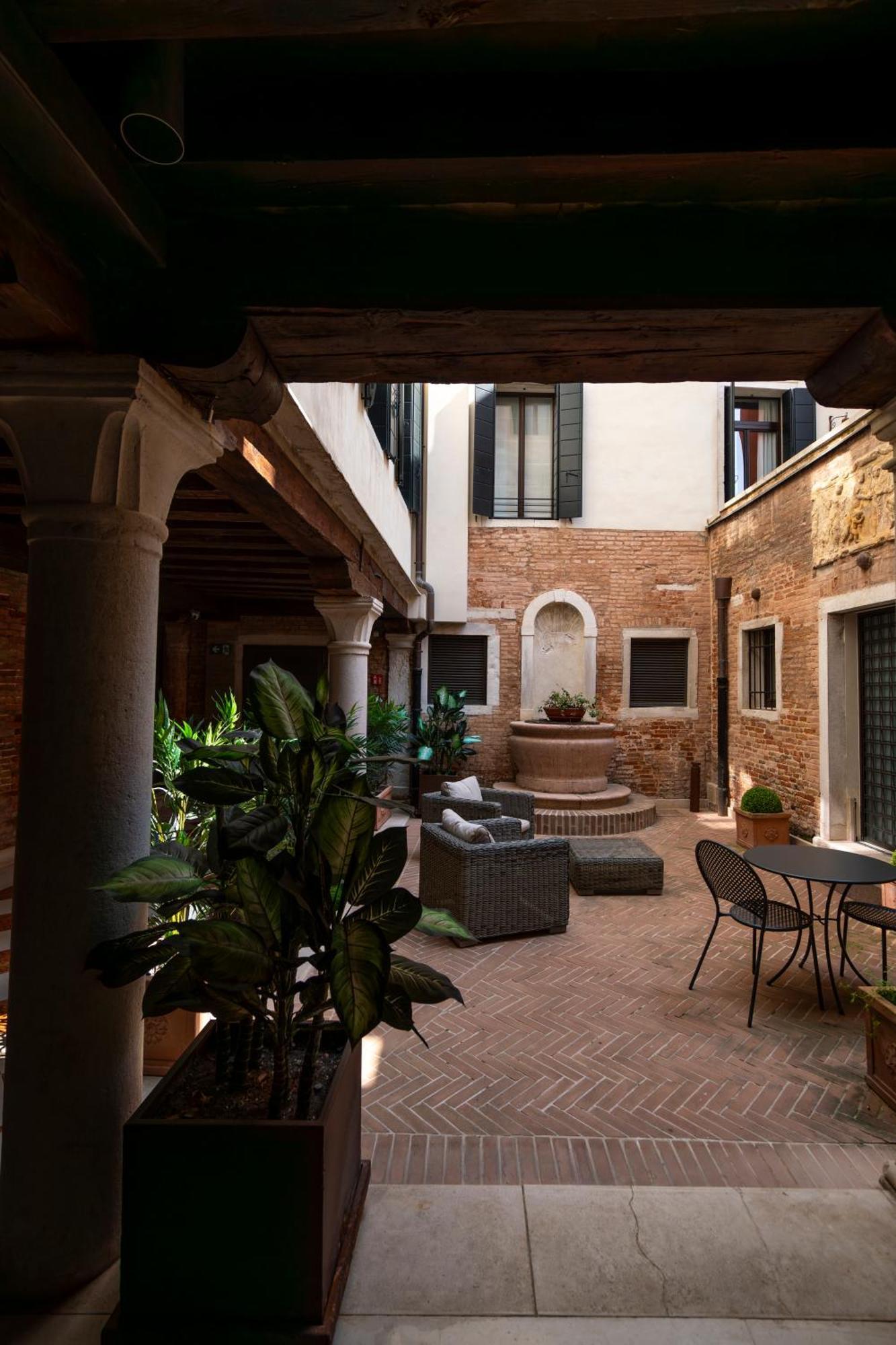 Palazzo Morosini Degli Spezieri Appartamento *
