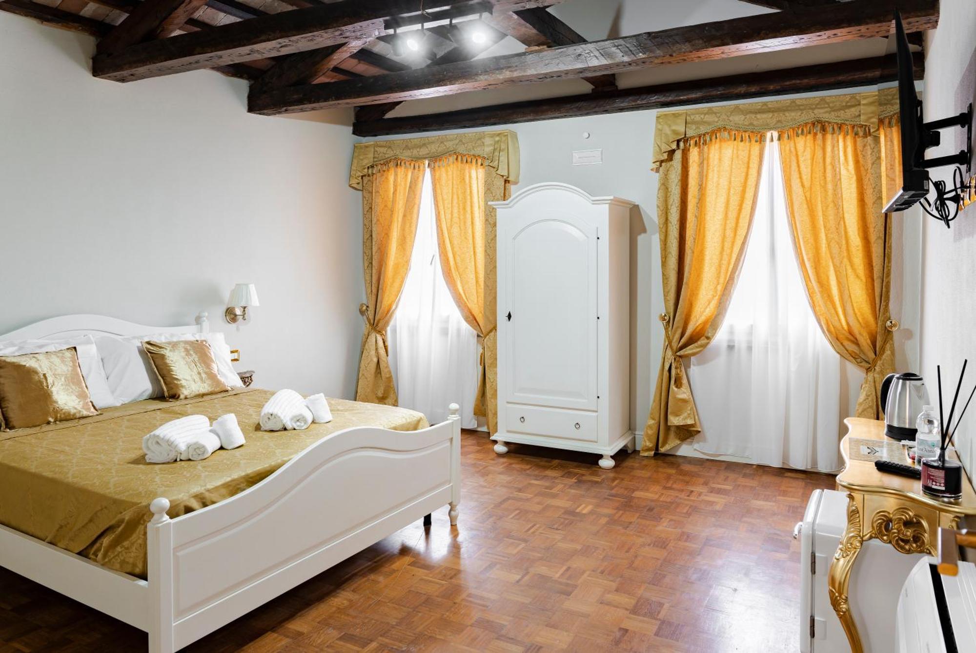 Palazzo Titti Rialto * Venetië