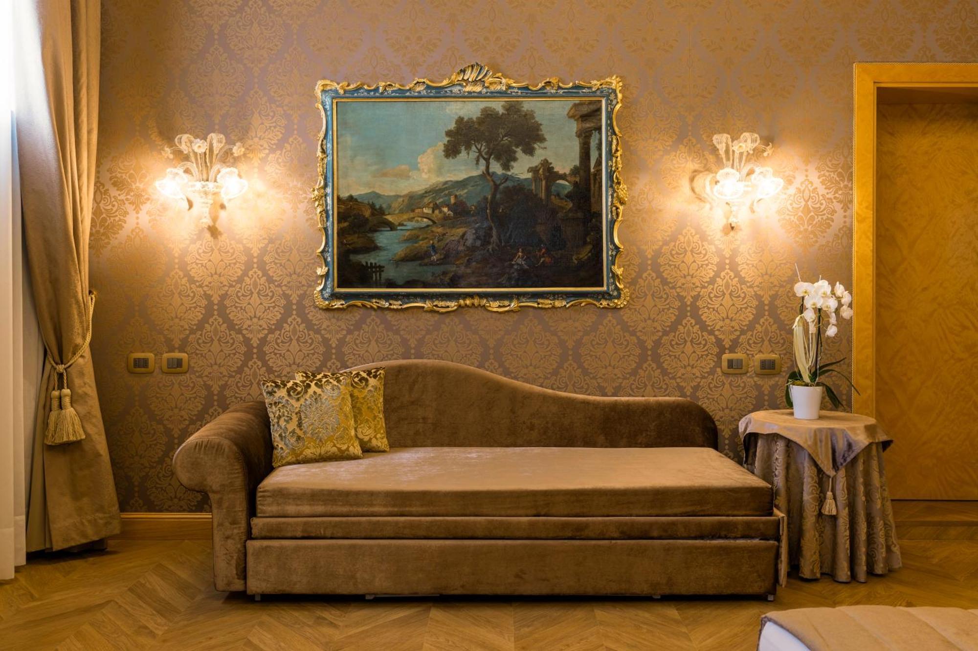 Palazzo Dei Mori 3* Venice