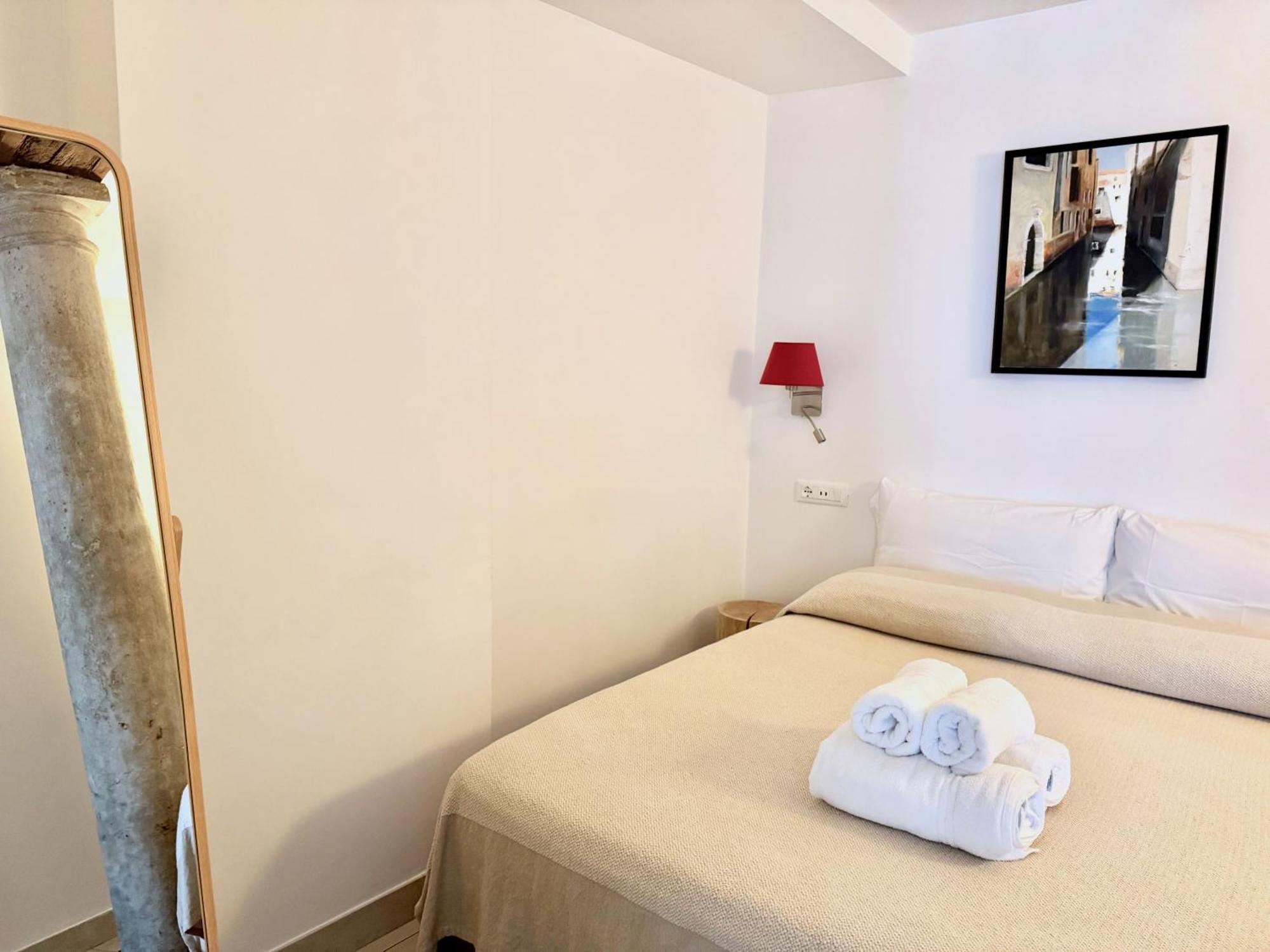 Ca Penini - Canal View Apartment Venice