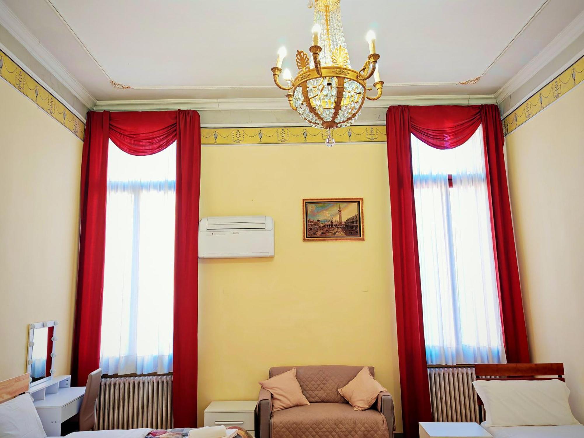 Gasthof Tourist House