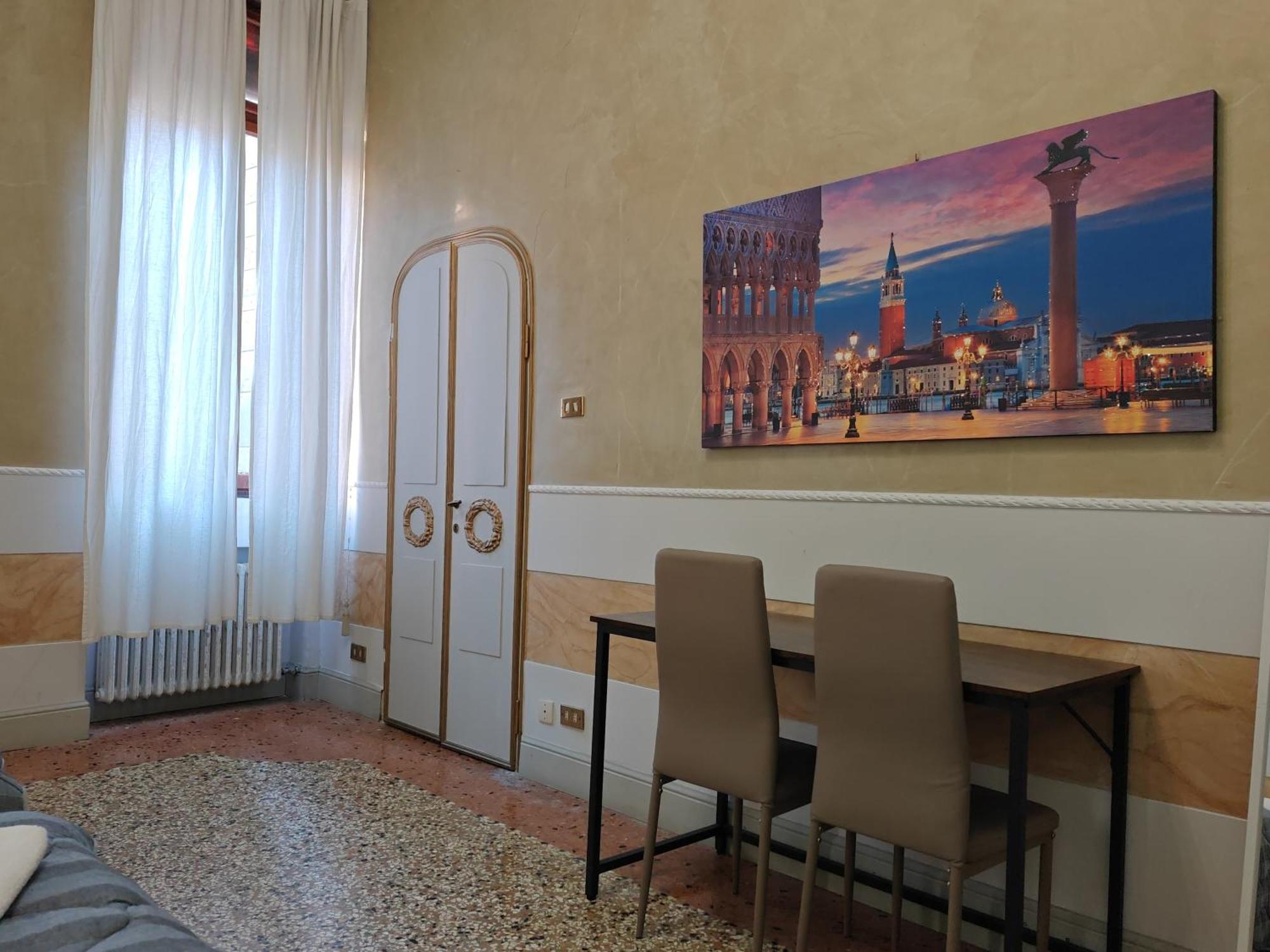 Gasthof Tourist House *