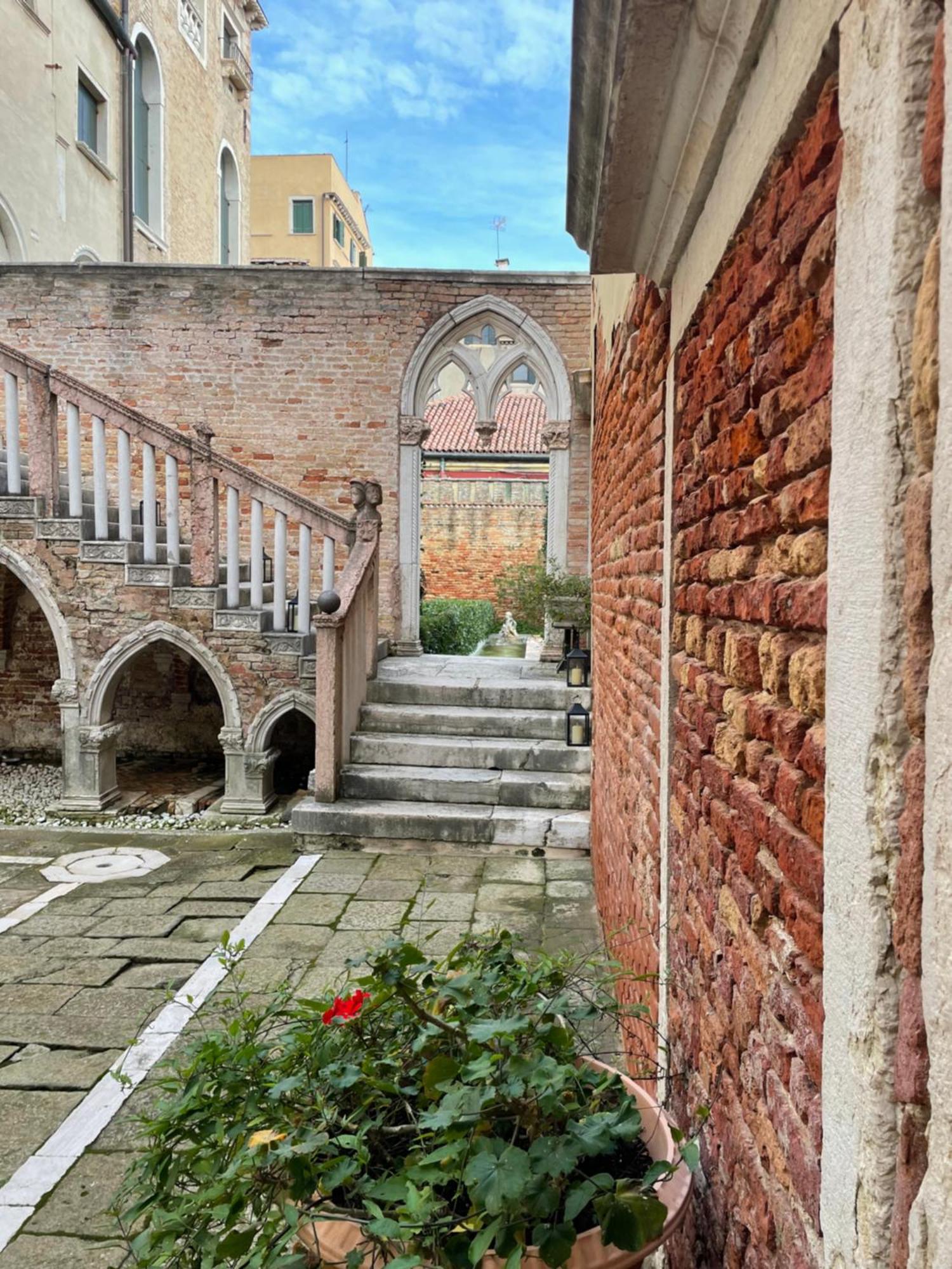 Aparthotel Palazzo Contarini Della Porta Di Ferro Venedig